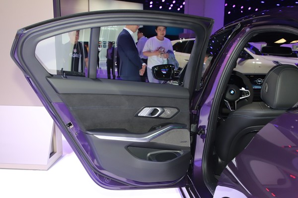 BMW 3 Series Interior