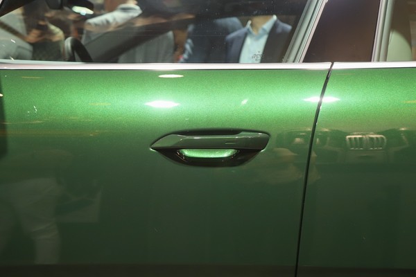 Porsche Macan EV Exterior