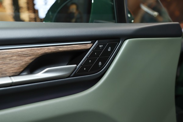 Porsche Macan EV Interior