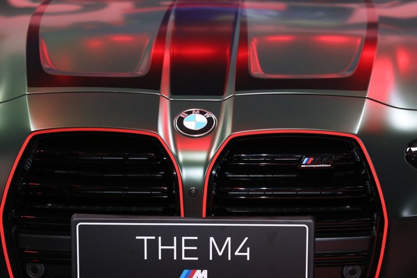 BMW M4 Coupe Exterior