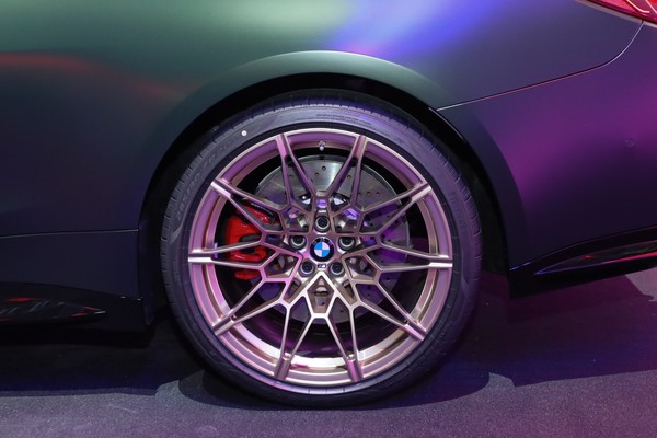 BMW M4 Coupe Exterior