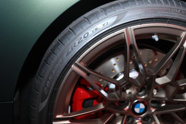 BMW M4 Coupe Details