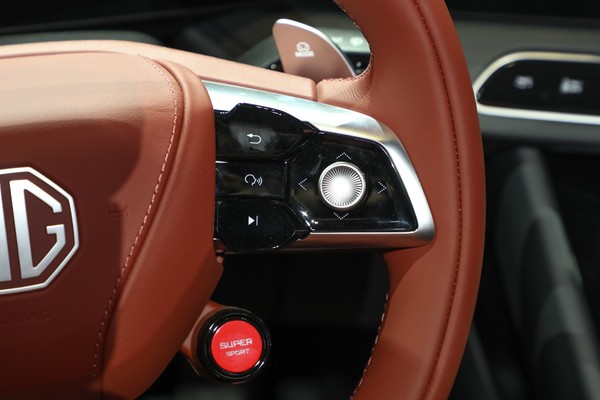 MG Cyber​​ster Interior