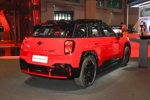 MINI Aceman Exterior