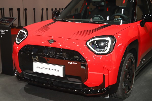 MINI Aceman Exterior