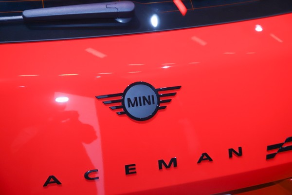 MINI Aceman Exterior