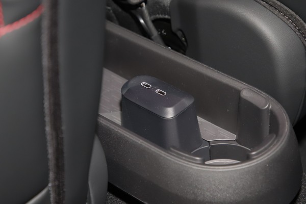 MINI Aceman Interior
