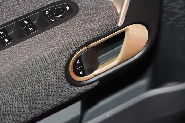 MINI Aceman Interior
