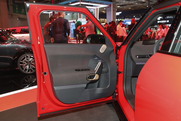 MINI Aceman Interior