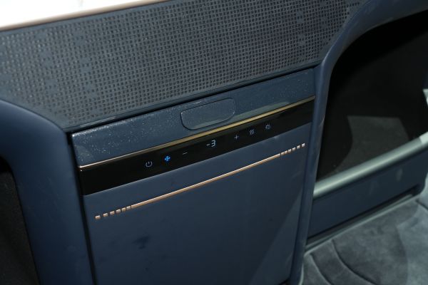 ZEEKR 009 Interior