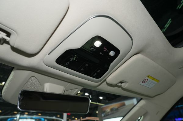 ZEEKR 009 Interior