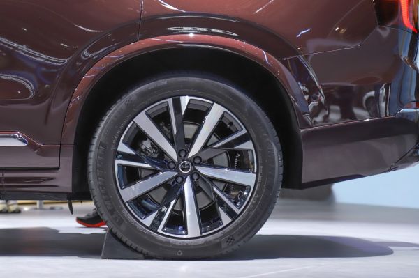 Volvo XC90 Exterior