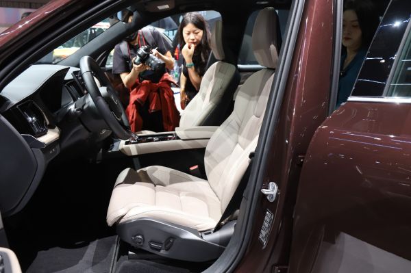 Volvo XC90 Interior