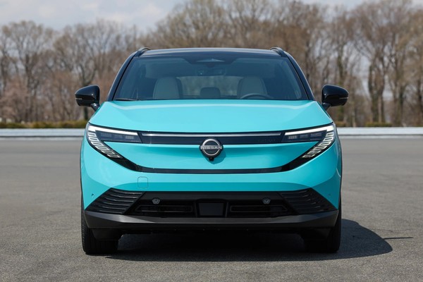 Nissan Leaf Official