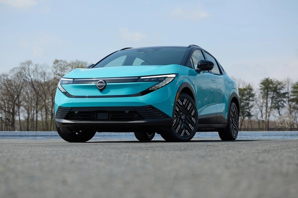 Nissan Leaf Official