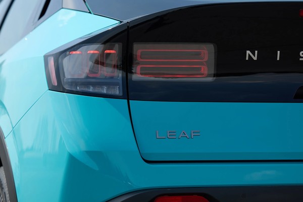 Nissan Leaf Official