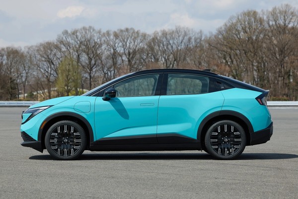 Nissan Leaf Official