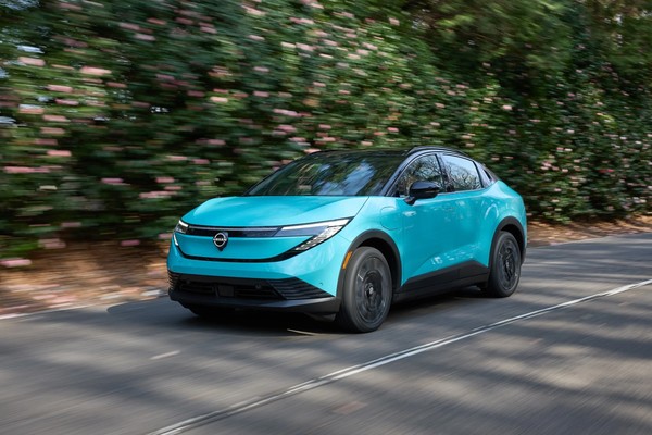 Nissan Leaf Official
