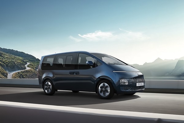 Hyundai Staria Official