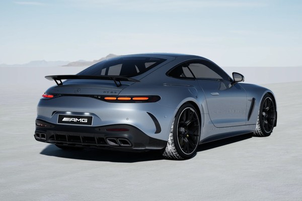 Mercedes-Benz AMG GT 63 Official