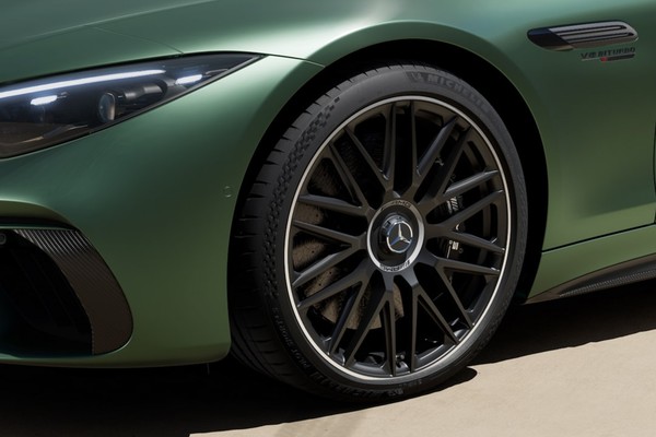 Mercedes-Benz AMG SL-Class Official