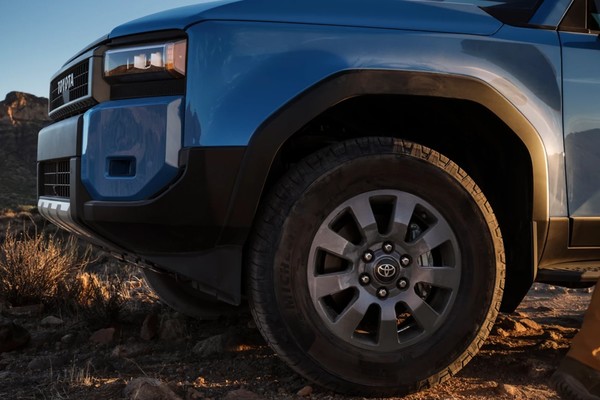 Toyota Land Cruiser 2025 photo