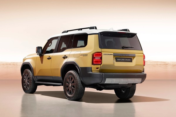 Toyota Land Cruiser Official