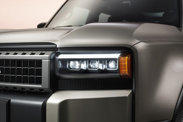 Toyota Land Cruiser Official