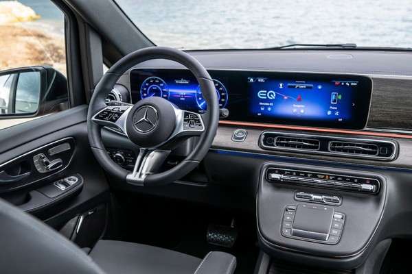 Mercedes-Benz EQV 2025 photo