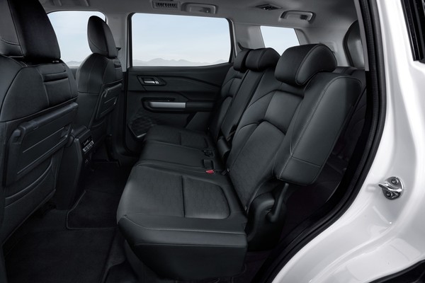 Mitsubishi Destinator Official