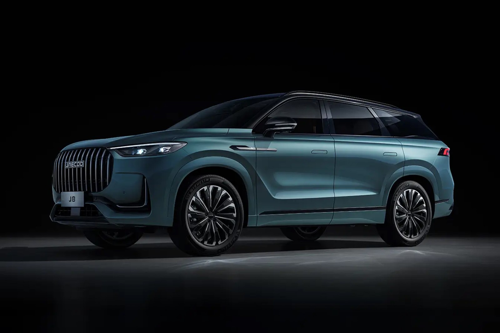 2025 Jaecoo J8 AWD photo