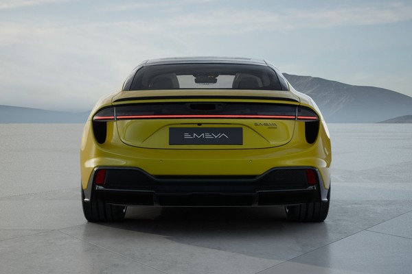 Lotus Emeya 2025 photo