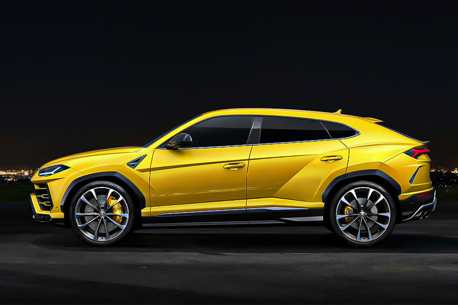 Lamborghini Urus photo