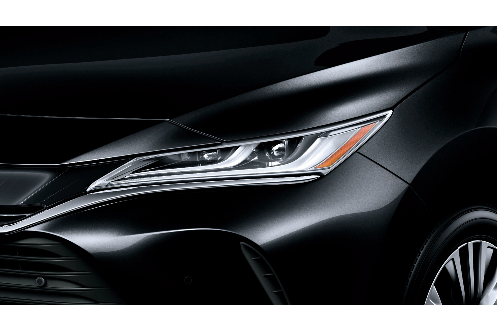 Front of the Car of Toyota Harrier