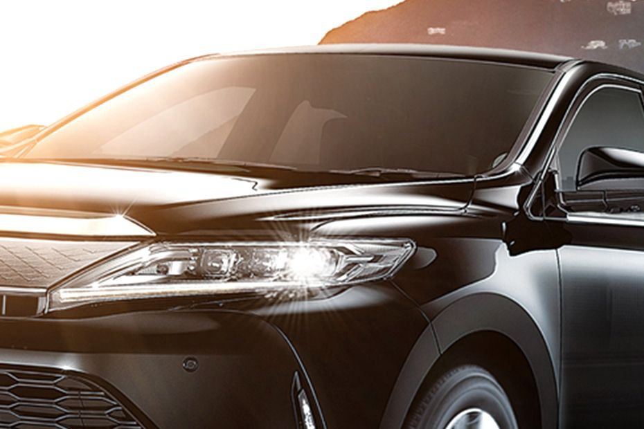 Front of the Car of Toyota Harrier