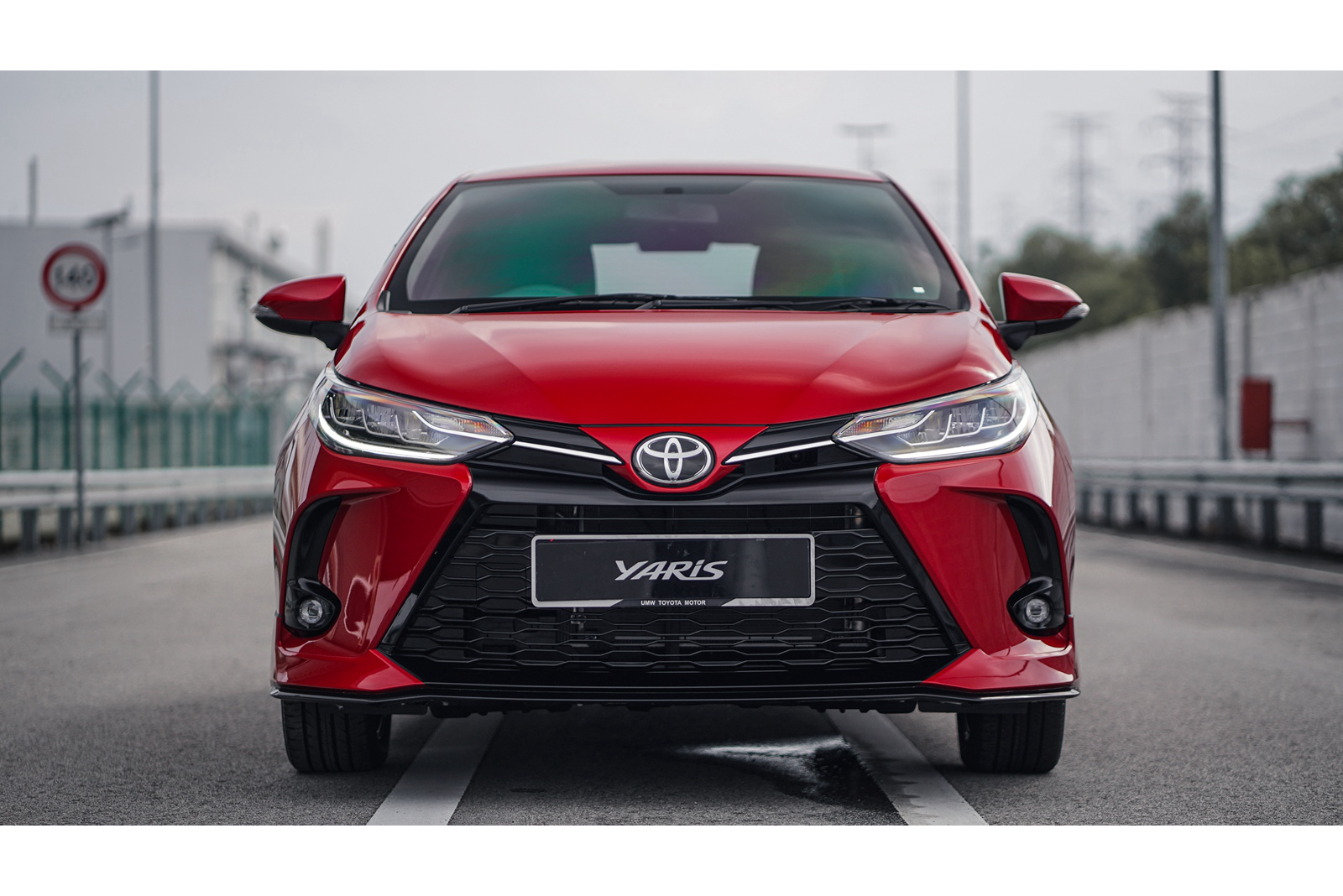 Toyota Yaris 2023 photo
