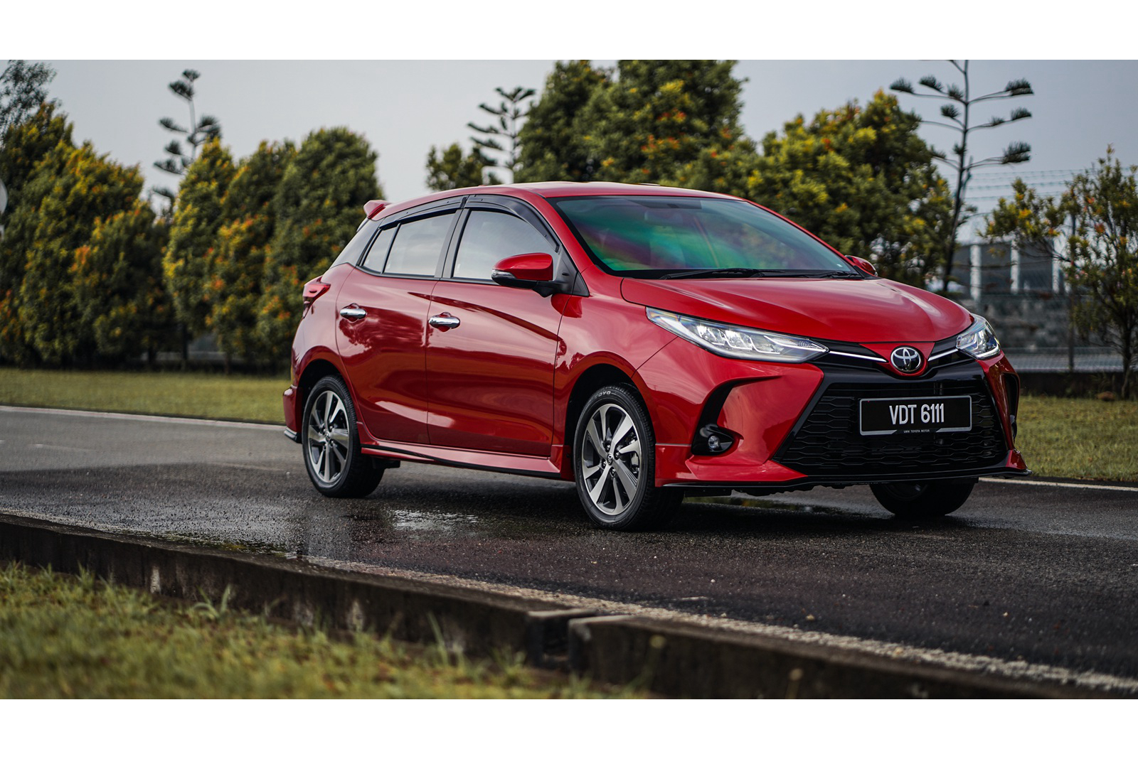 Toyota Yaris 2023 photo