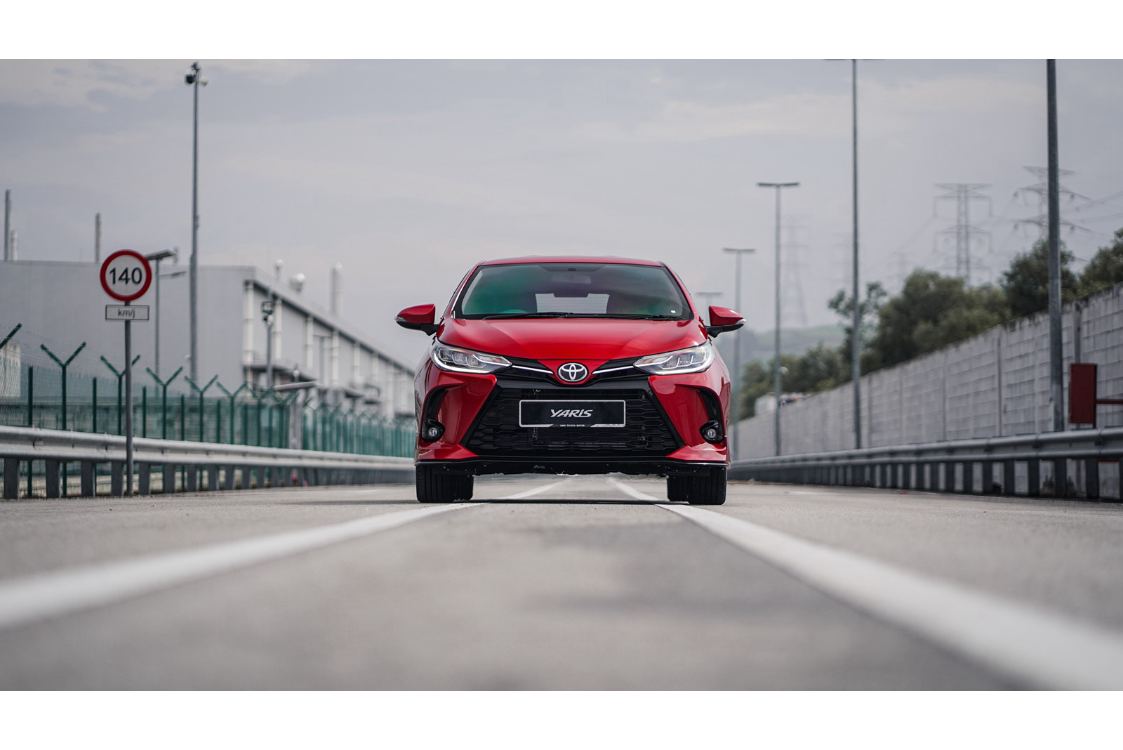 Toyota Yaris 2023 photo