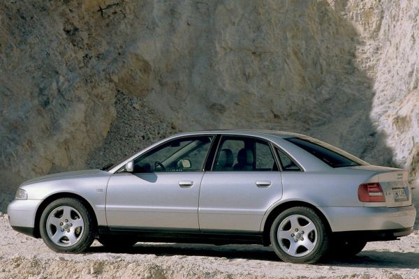 Audi A4 1999 photo