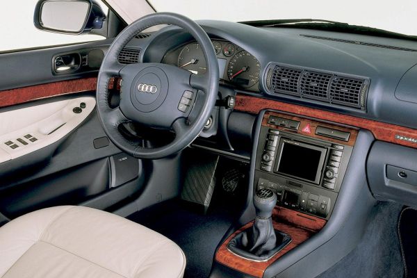 Audi A4 1999 photo