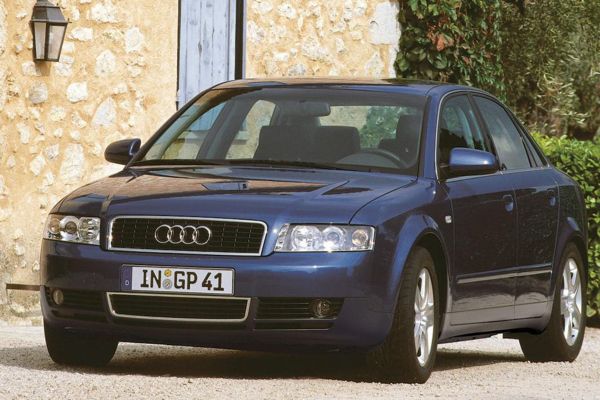 Audi A4 2001 photo