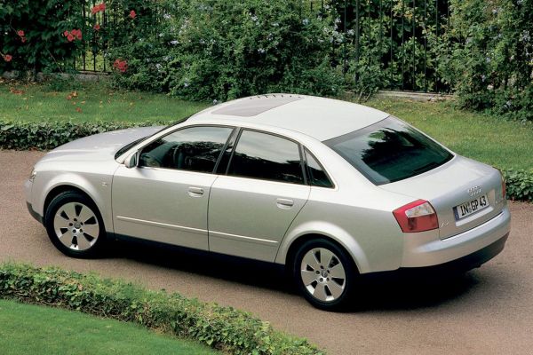 Audi A4 2001 photo