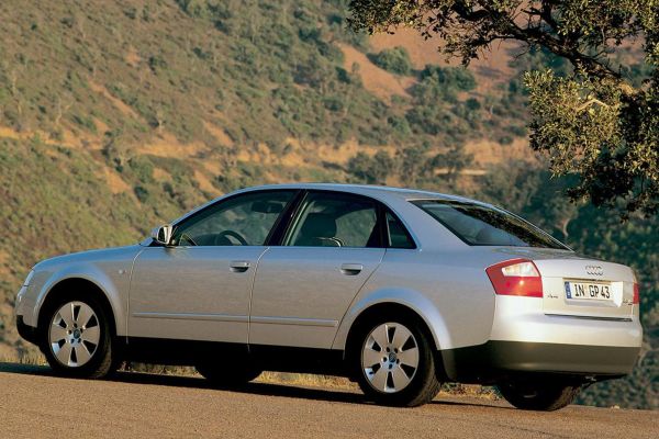 Audi A4 2001 photo