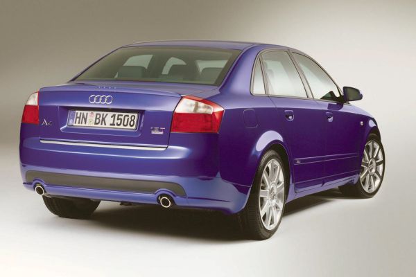 Audi A4 Official