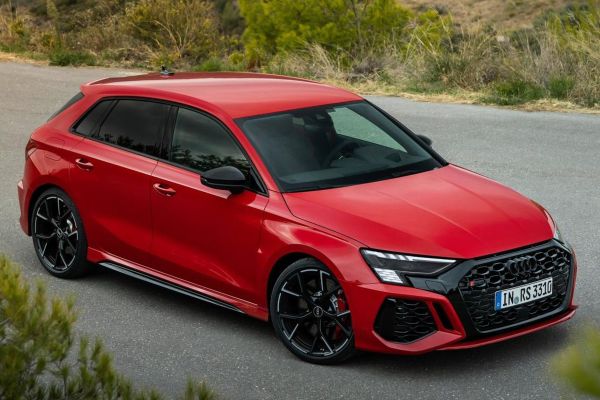 Audi RS3 photo