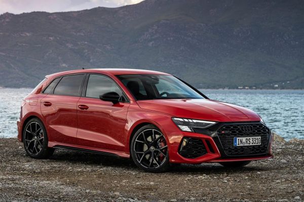 Audi RS3 photo