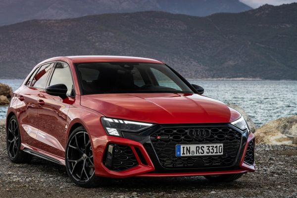 Audi RS3 photo