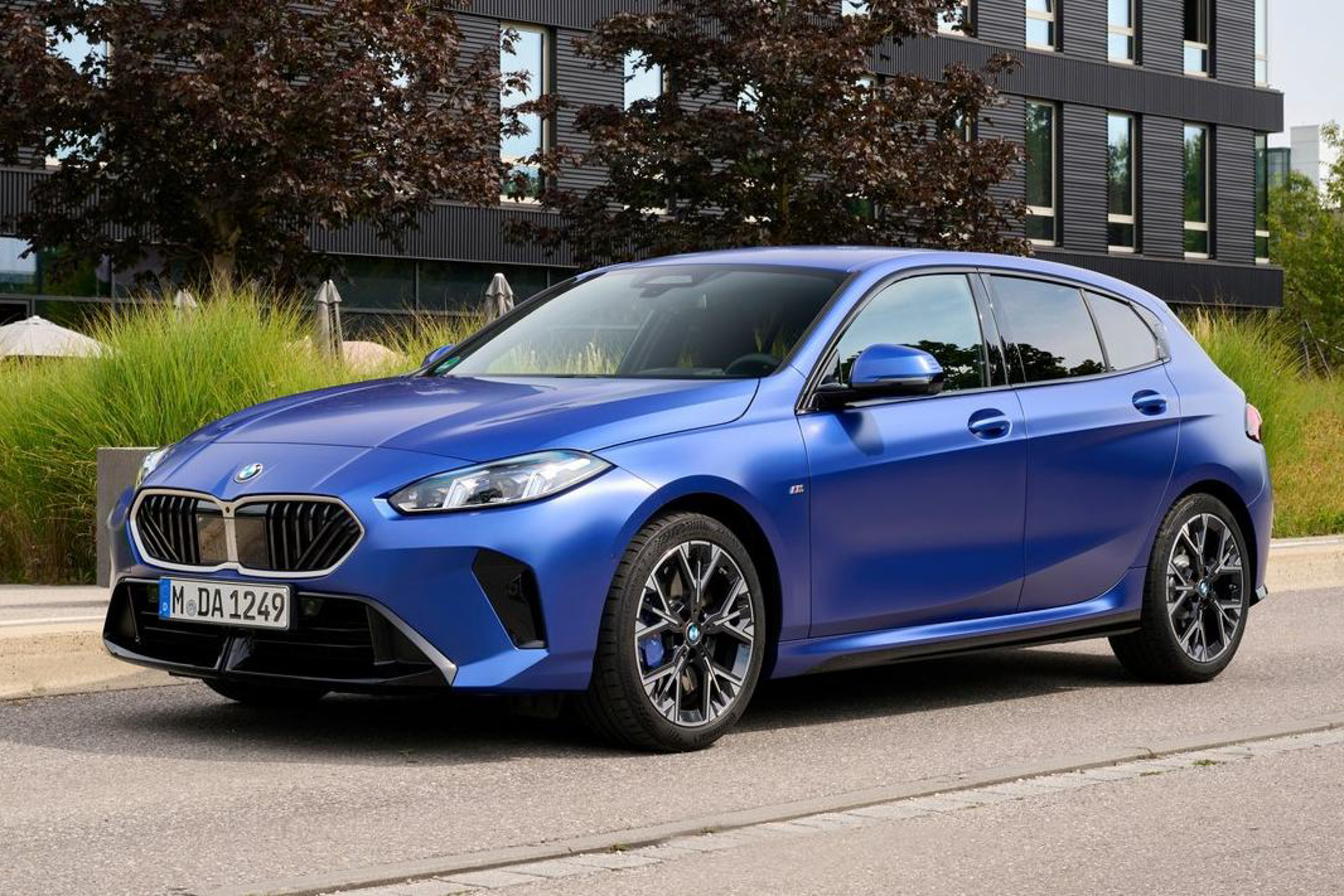 2025 BMW 1 Series public photo