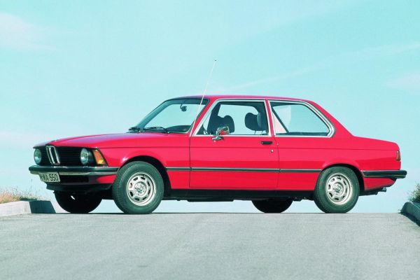 BMW 3 Series 1975 photo