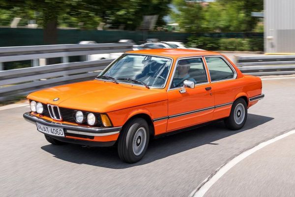 BMW 3 Series 1975 photo